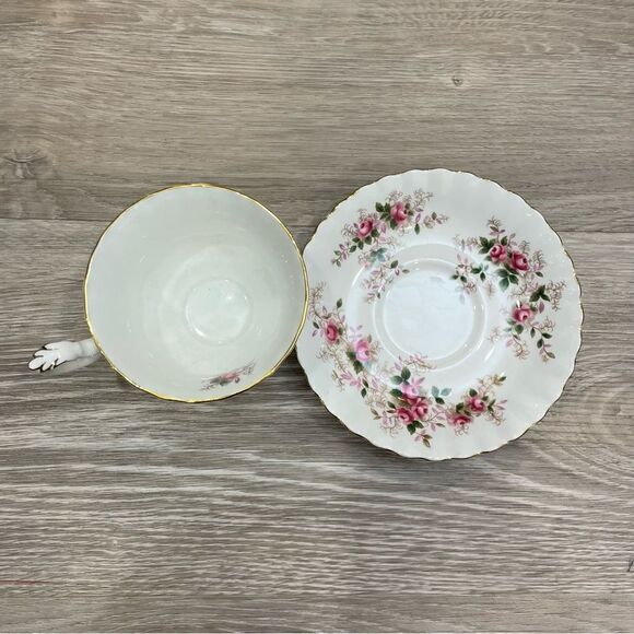 Royal Albert Lavender Rose Teacup Set Pink Roses Afternoon Tea Collectible - Picture 4 of 10